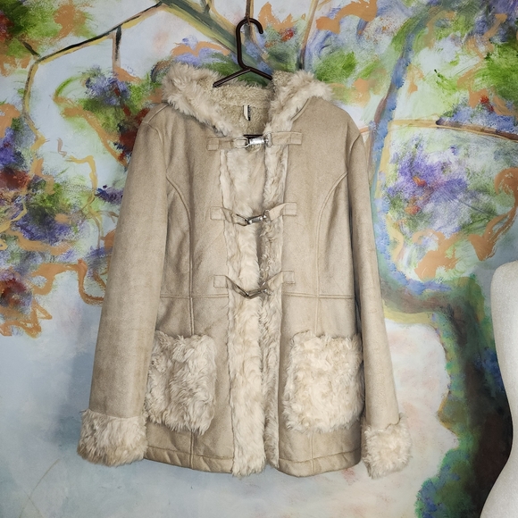 Topshop Faux Suede with Faux Fur Lining - Picture 5 of 14